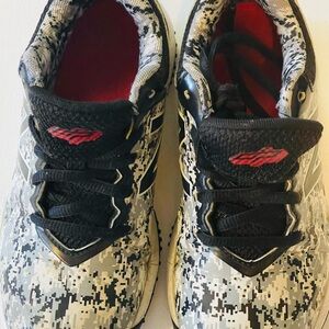 NEW BALANCE YOUTH PEDROIA ARTIFICIAL TURF SHOES